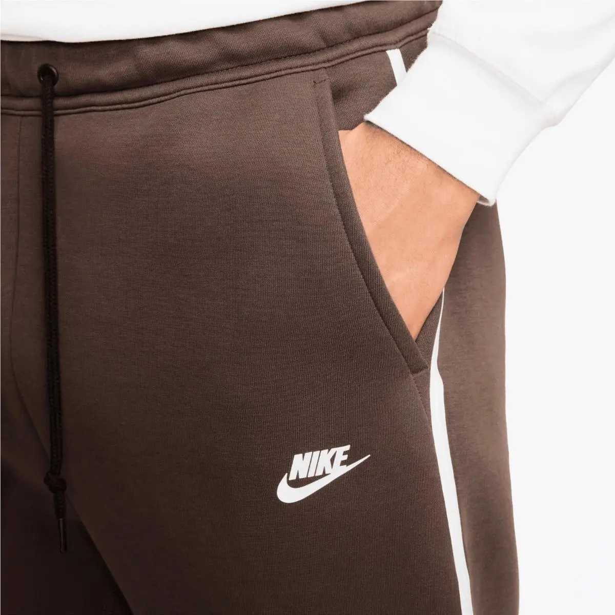 Nike clothing - Brown (UPC: 197600917552) 3