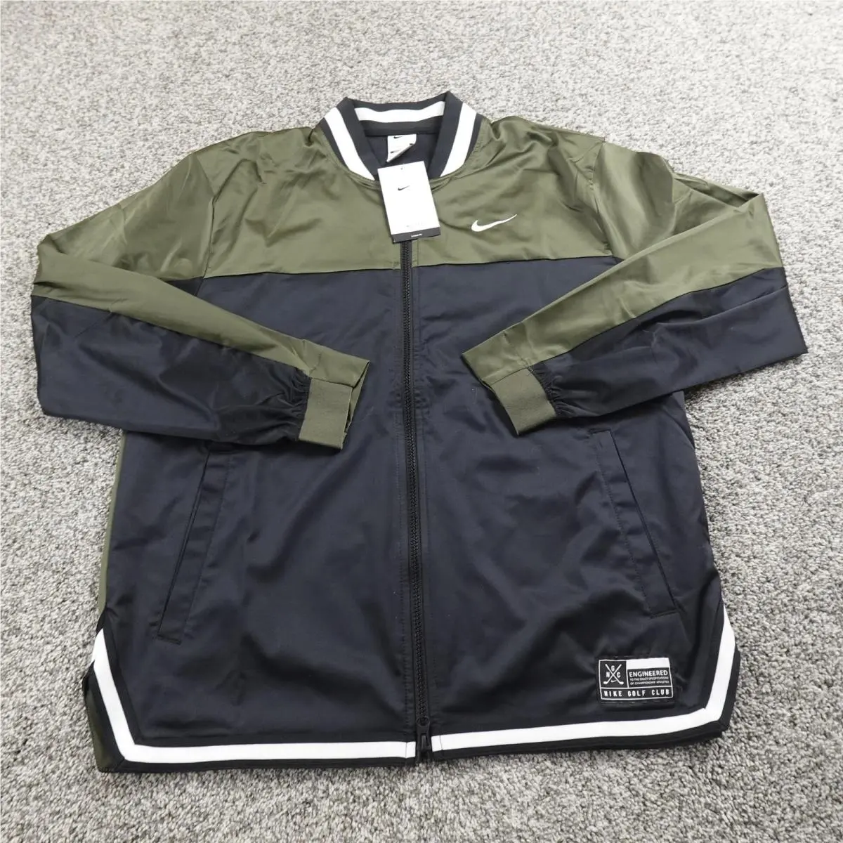 Nike clothing - Nike FQ1168-010 - Green 0