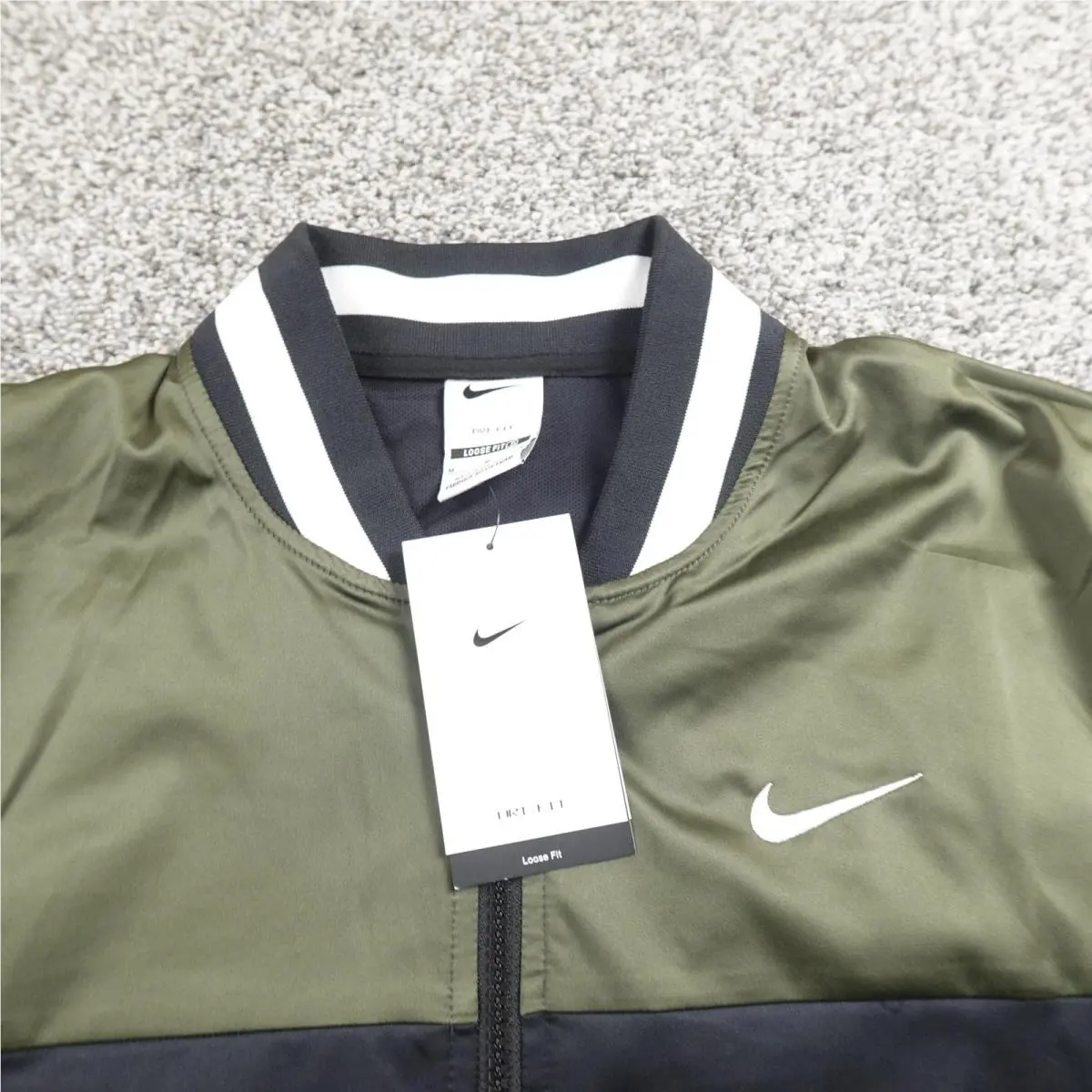 Nike clothing - Nike FQ1168-010 - Green 1