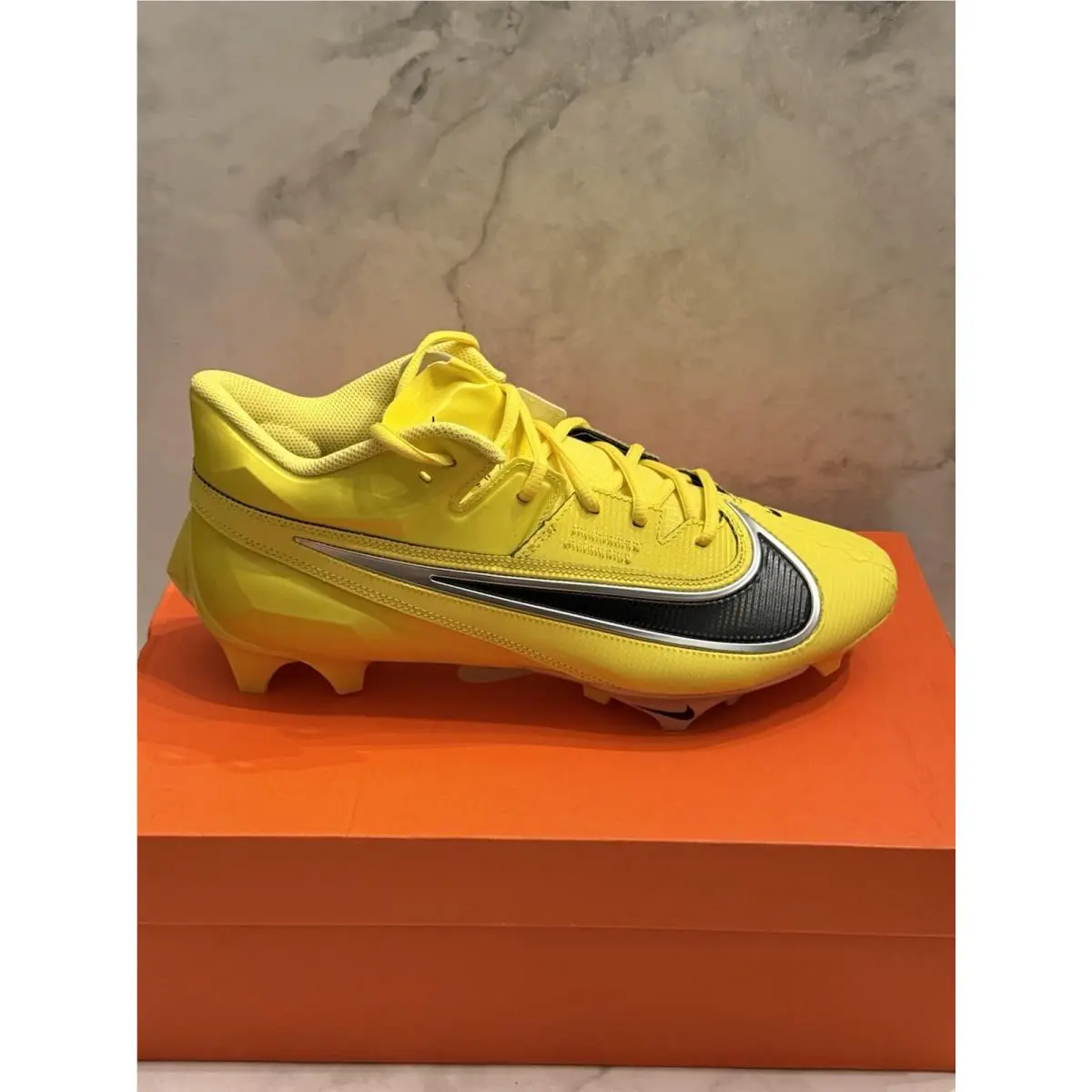 Vapor Edge Elite 360 2 Oregon Ducks Football Cleats Yellow Size 11 Wide by Nike