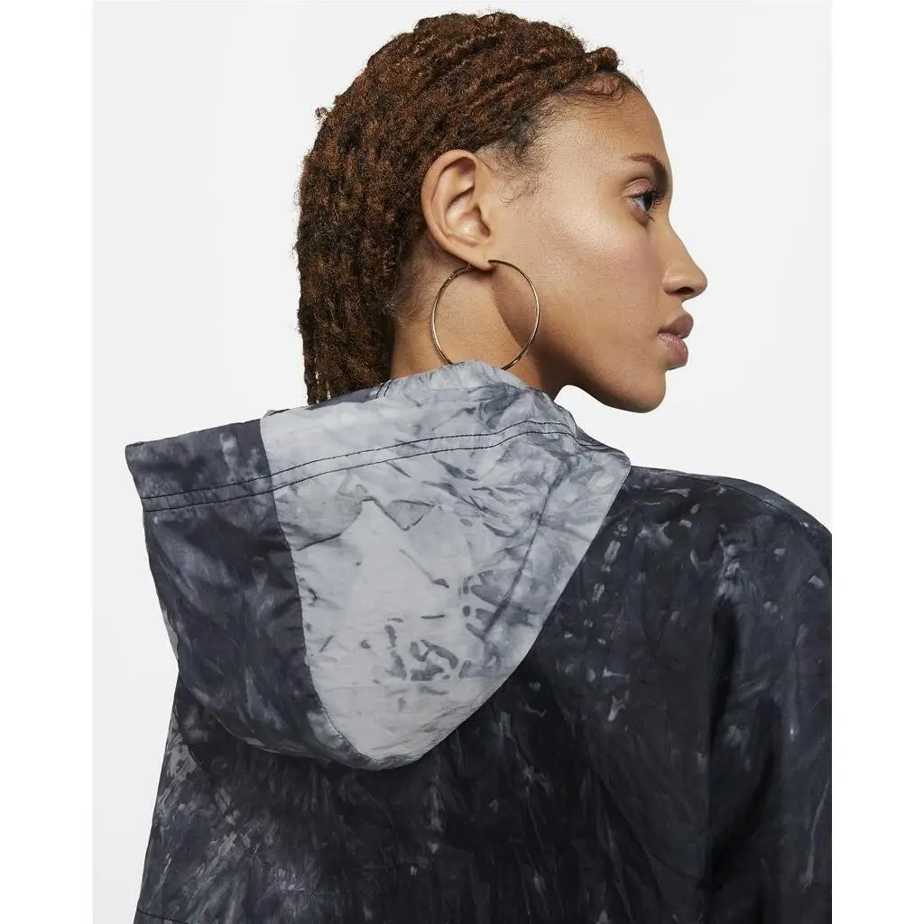 Nike clothing - Gray (UPC: 196156693477) 1