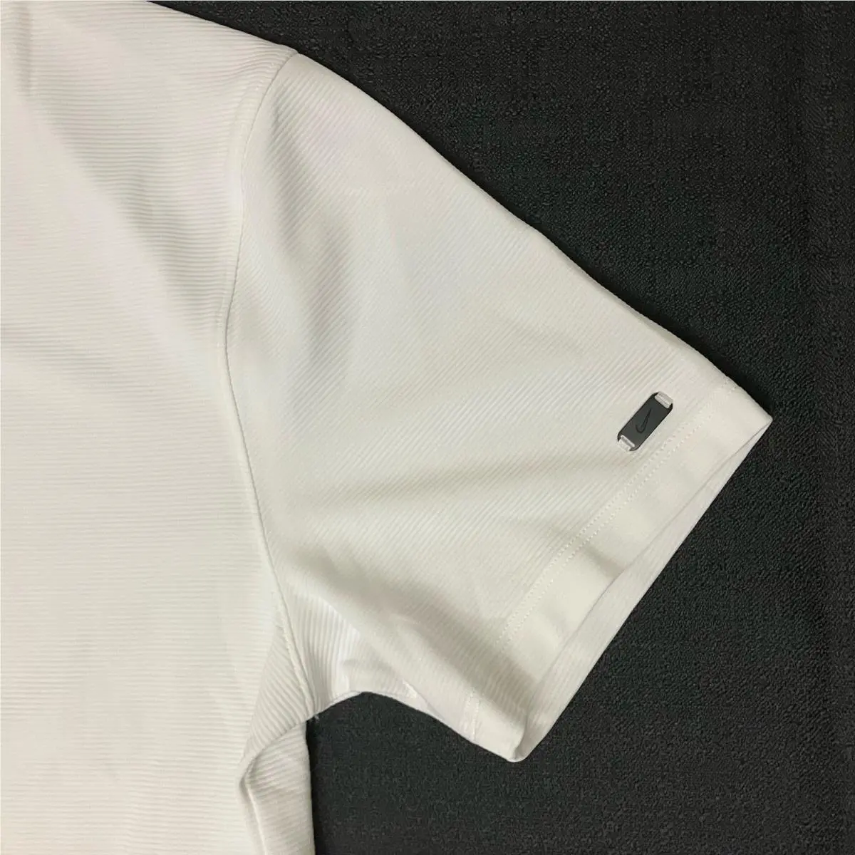 Nike clothing - TW Tiger Woods AeroReact Mock Blade Polo - White Black 7