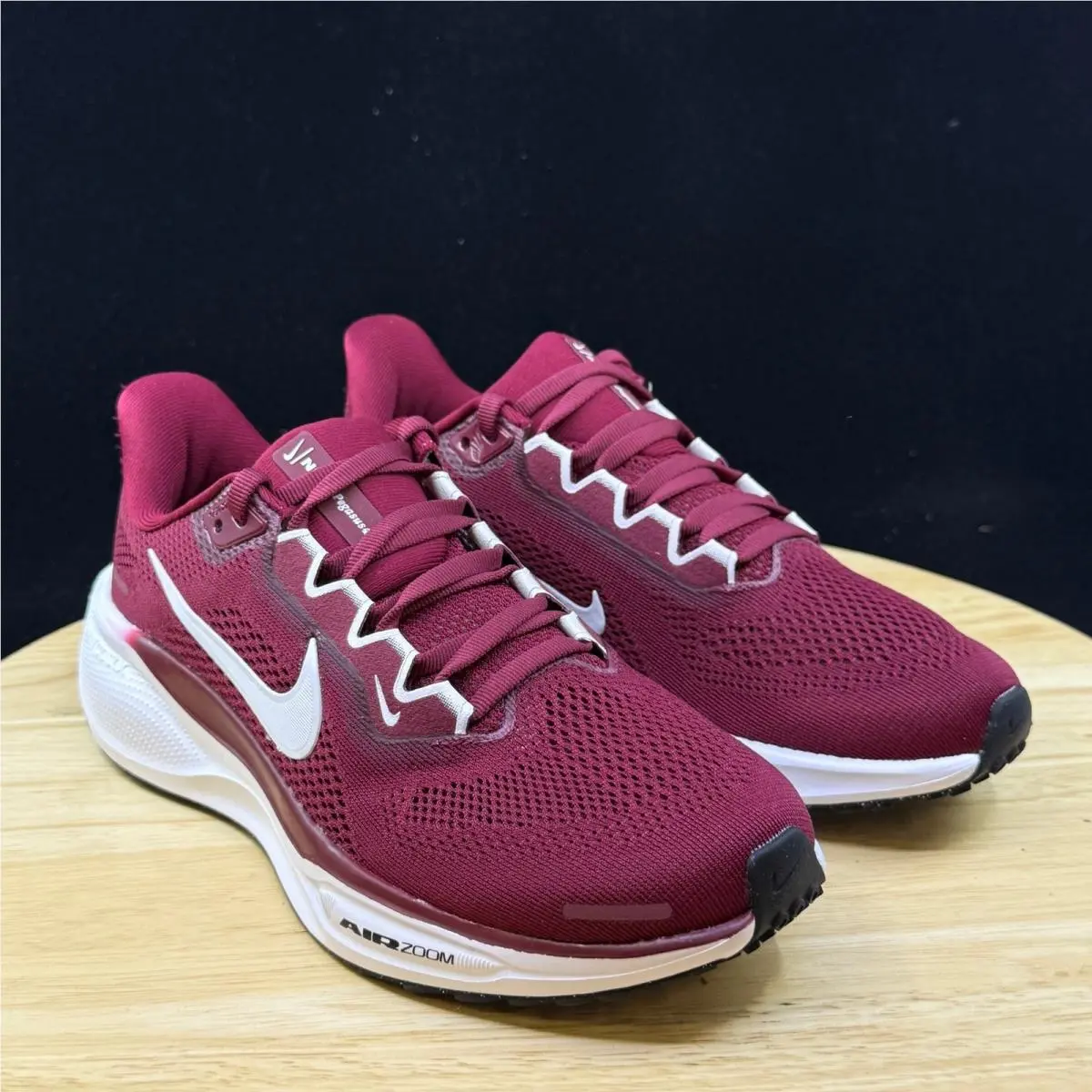 Nike shoes - Red 4