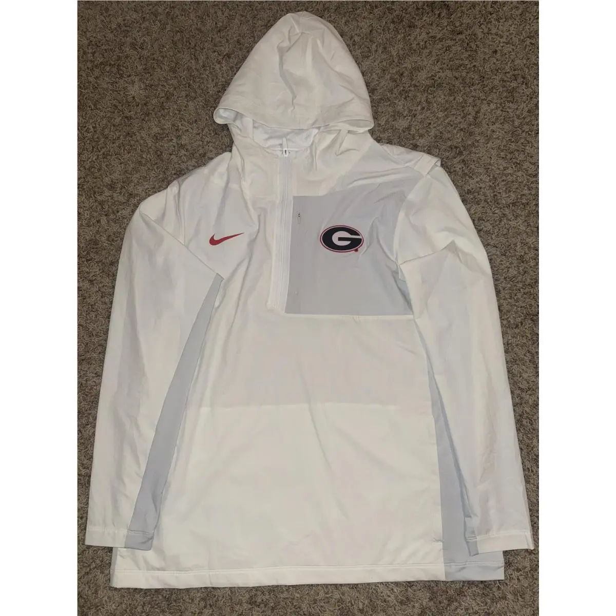 Nike Men’s Georgia Bulldogs College 1/2-Zip Hooded Jacket Sample