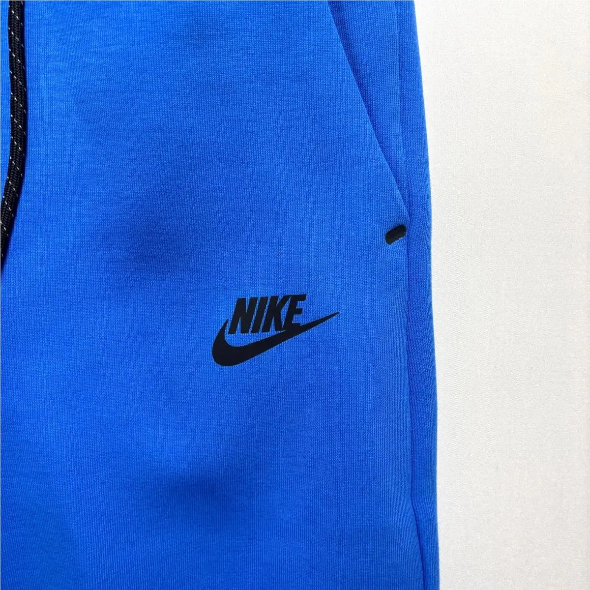 Nike clothing - Blue (UPC: 198731691380) 0