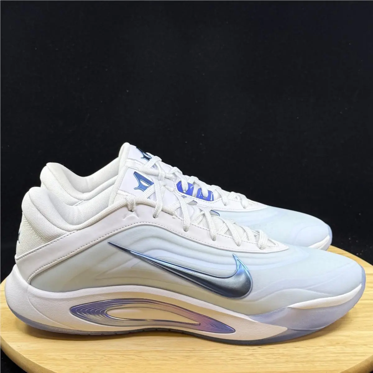 Nike shoes - White 3