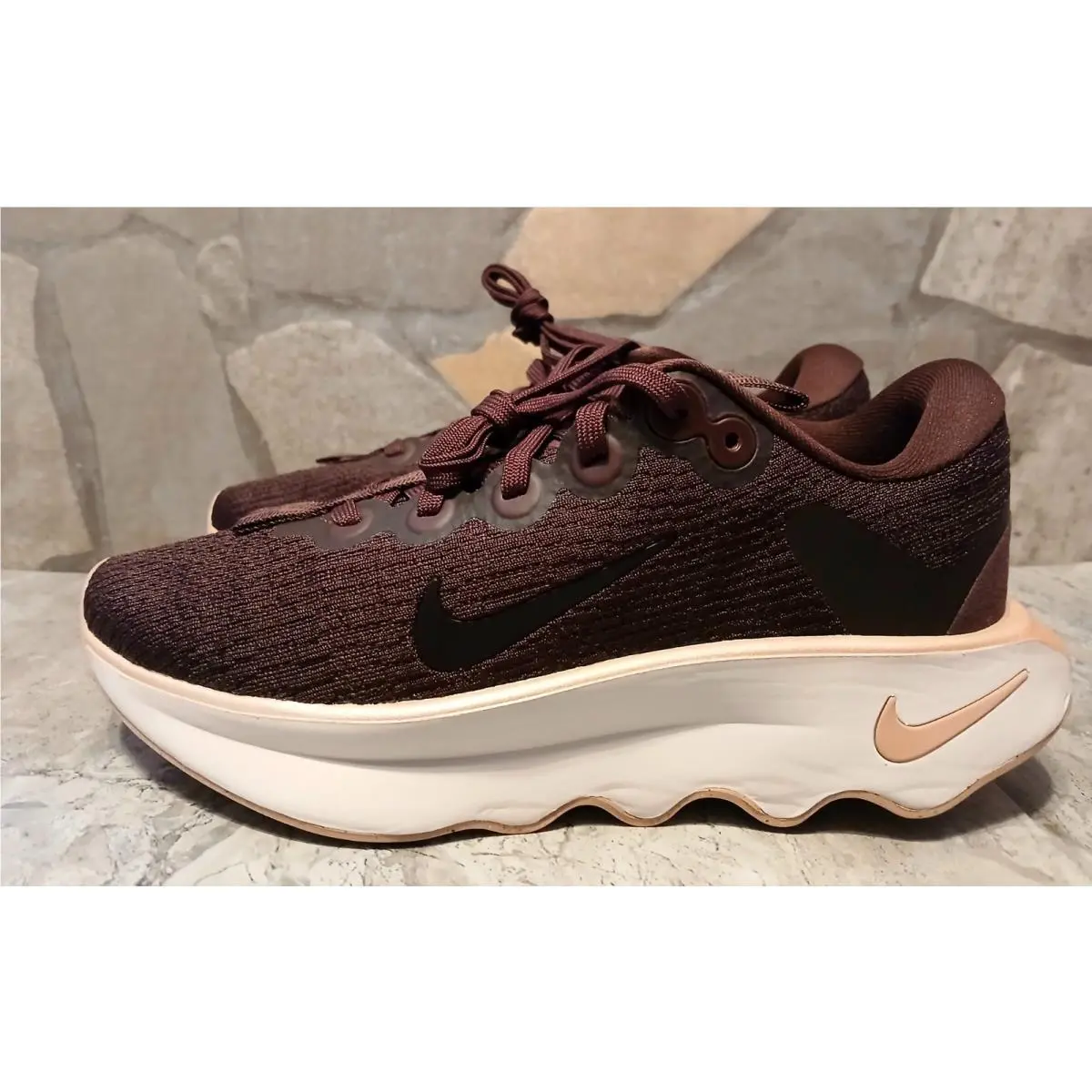 Nike shoes - Nike Motiva - Motiva - DV1238-604 - Red 1