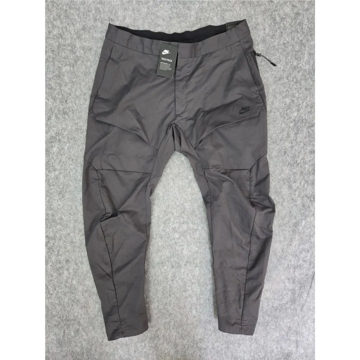 Mens Nike Sportswear Tech Woven Bonded Jogger Pants 930281-060 Gray Sz 38