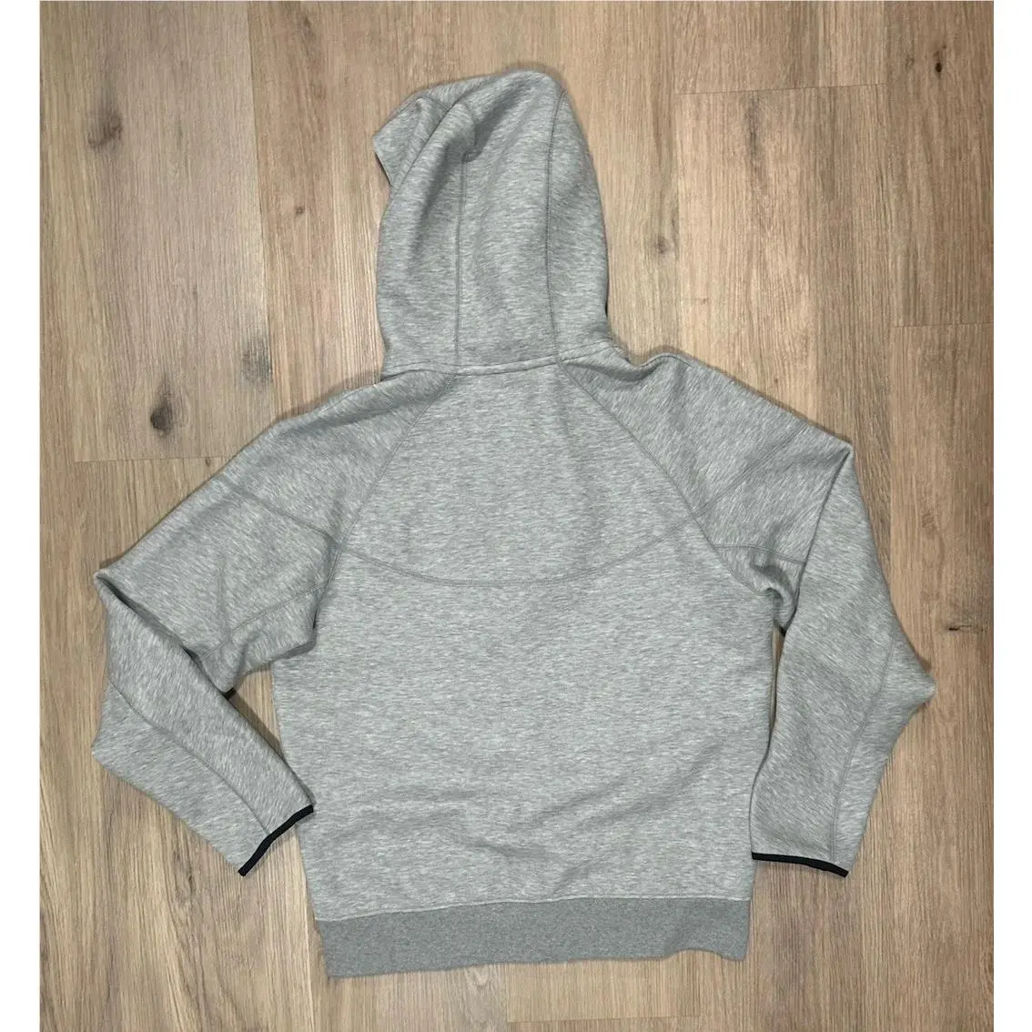 Nike clothing - Gray (UPC: 196607413265) 0