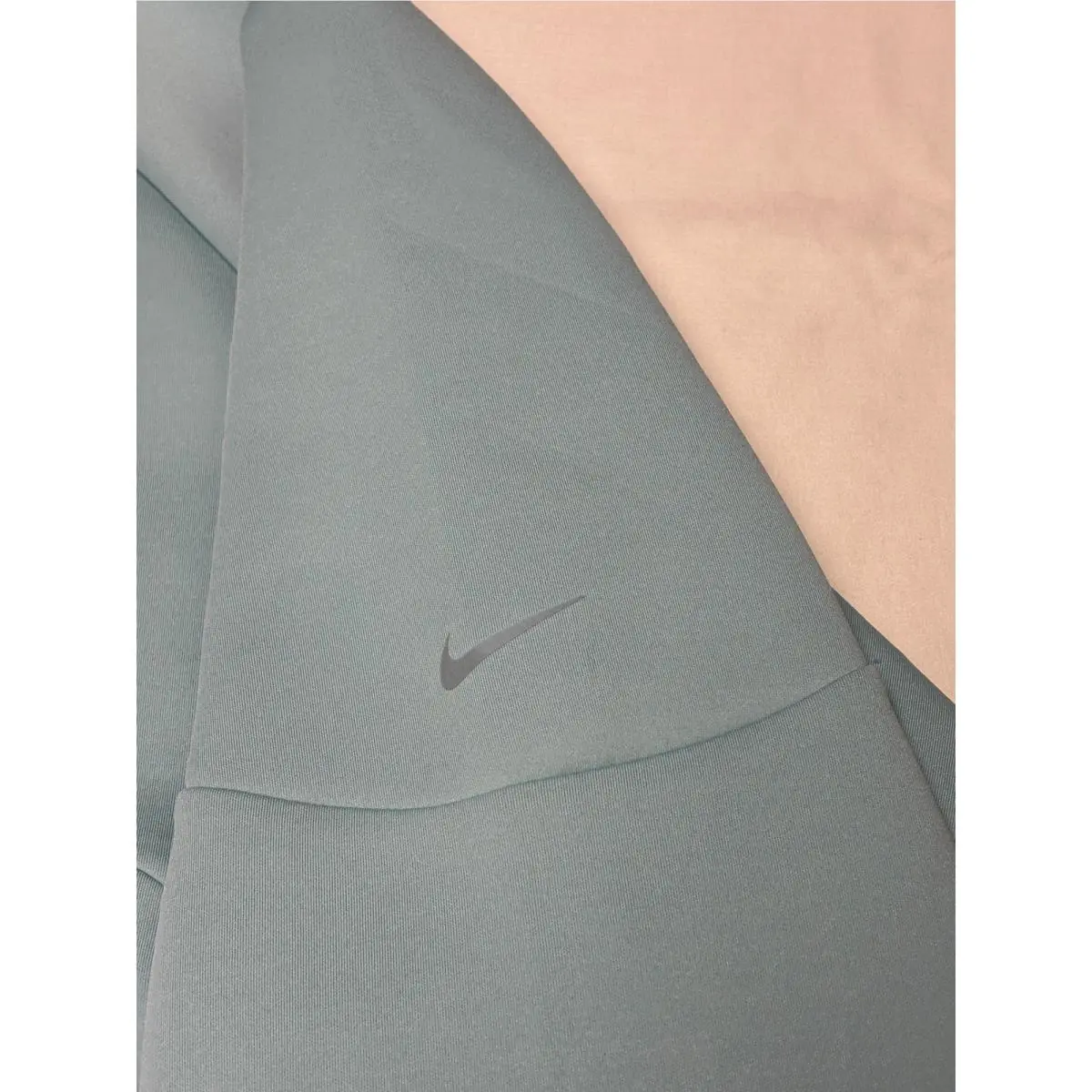 Nike clothing - Green 1