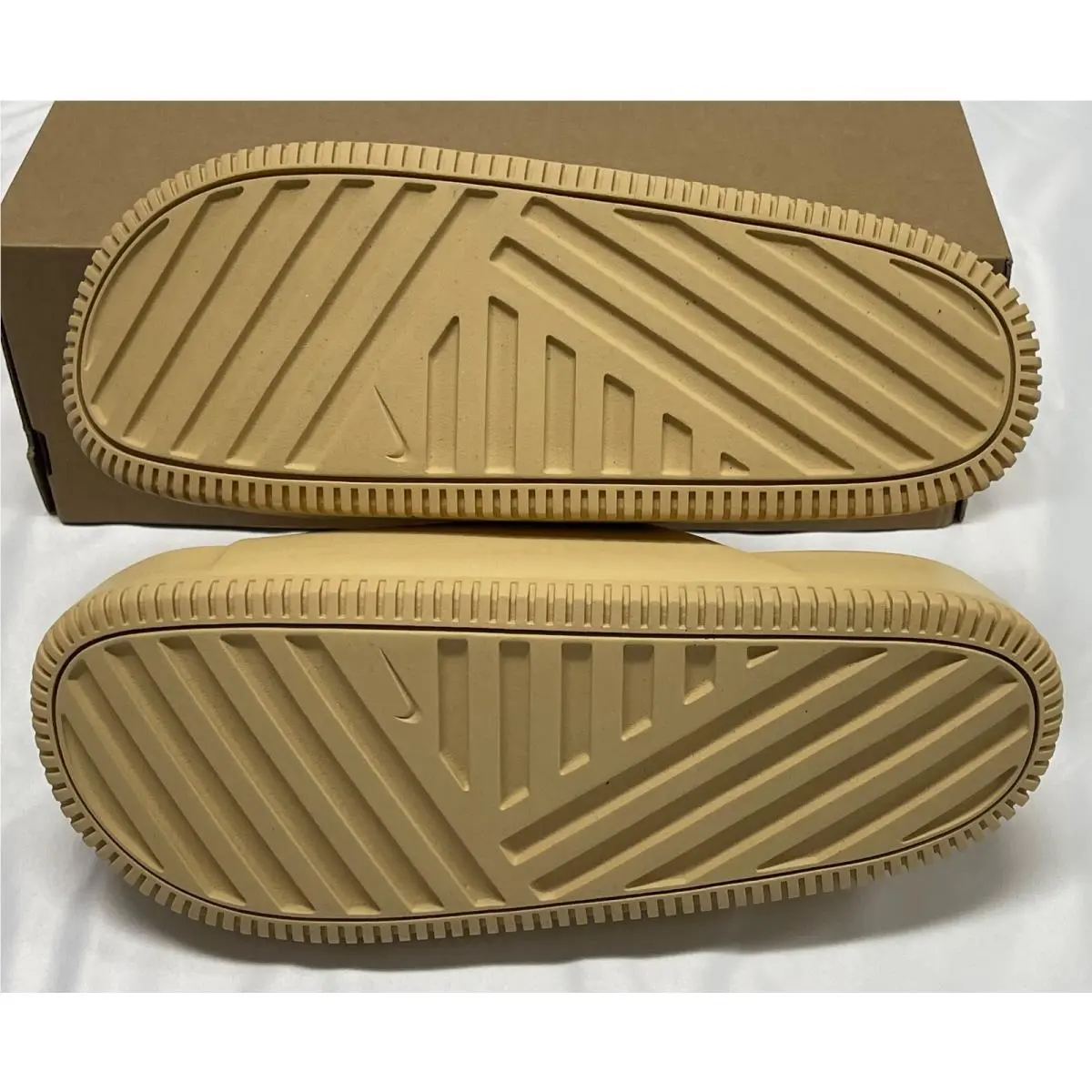 Nike shoes - DX4816200 - DX4816 200 - SESAME SESMAE (UPC: 196607814086) 4
