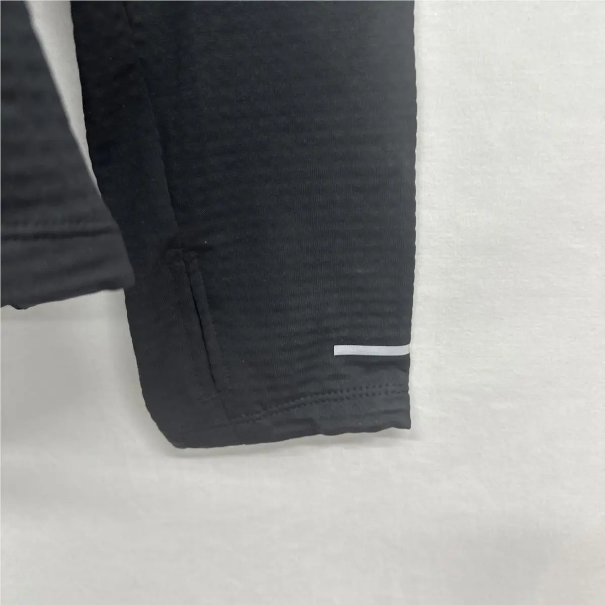 Nike clothing - Black (UPC: 196969151973) 6