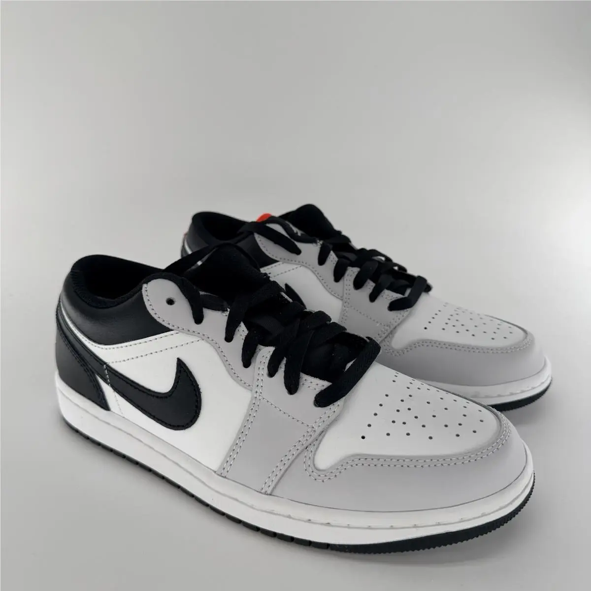 Nike Air Jordan 1 Low Neutral Grey Black 553558 045 Mens Size 8 Sneakers