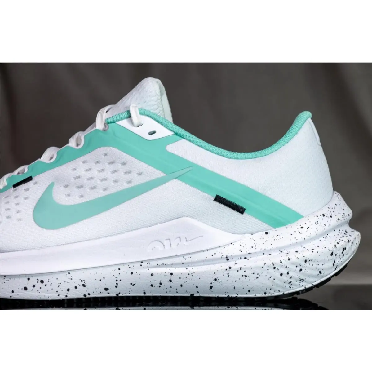 Nike Air Winflo 10 Sneakers For Women US Size 10