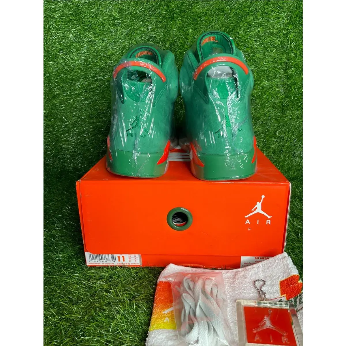 Nike shoes - Air Jordan 6 - Air - AJ5986-335 - Green (UPC: 091201006687) 2