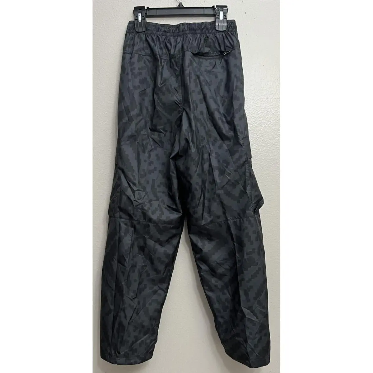 Nike clothing - Nike Air Woven Cargo Track Pants - HQ9468-060 - Anthracite (UPC: 198481639120) 5