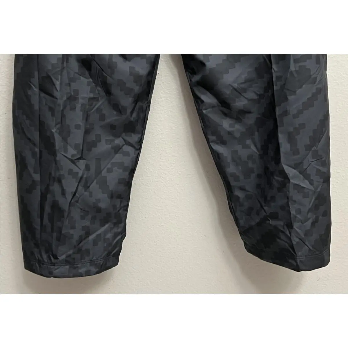 Nike clothing - Nike Air Woven Cargo Track Pants - HQ9468-060 - Anthracite (UPC: 198481639120) 8