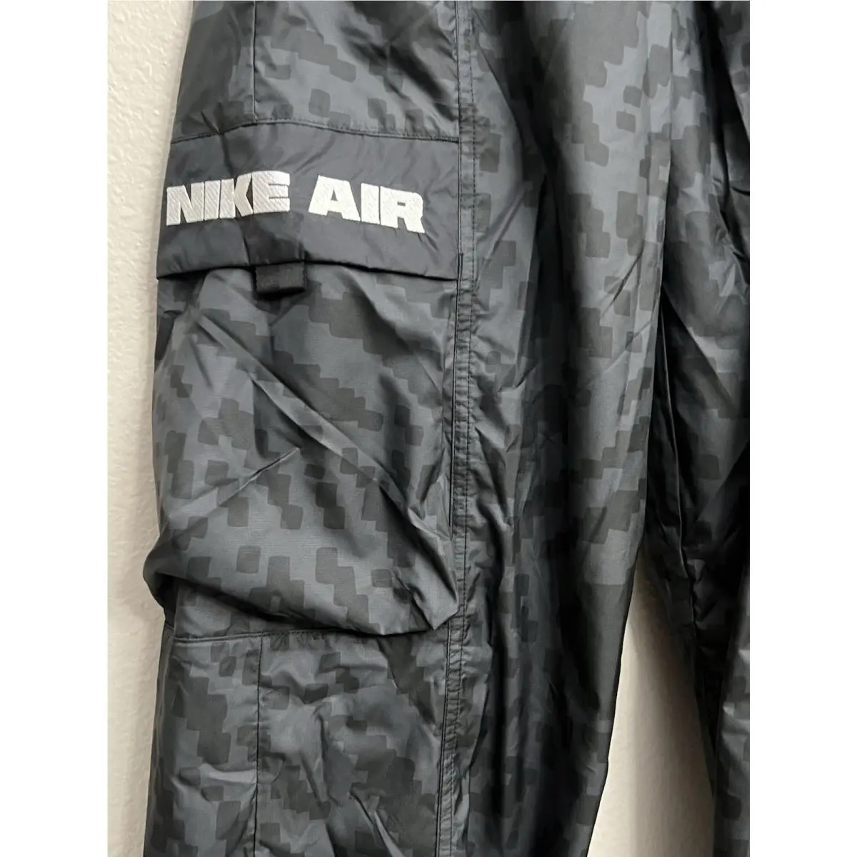 Nike clothing - Nike Air Woven Cargo Track Pants - HQ9468-060 - Anthracite (UPC: 198481639120) 4