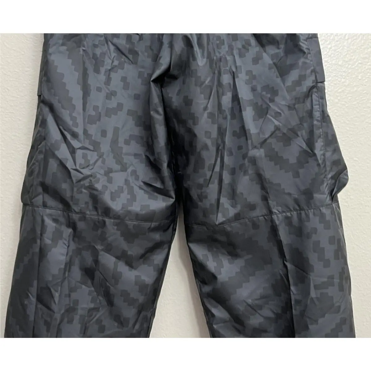 Nike clothing - Nike Air Woven Cargo Track Pants - HQ9468-060 - Anthracite (UPC: 198481639120) 7