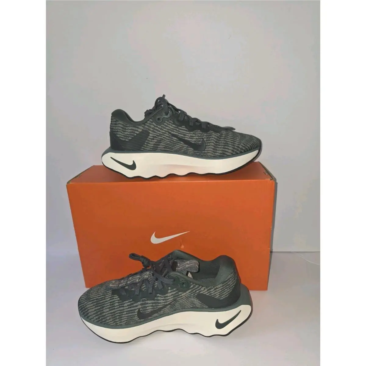 Nike shoes - Nike Motiva - Motiva - Vintage Green/Light Army (UPC: 197600668287) 1