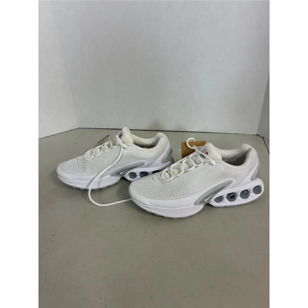 Nike Air Max Dn White Metallic Silver DV3337-101 Womens 8.5
