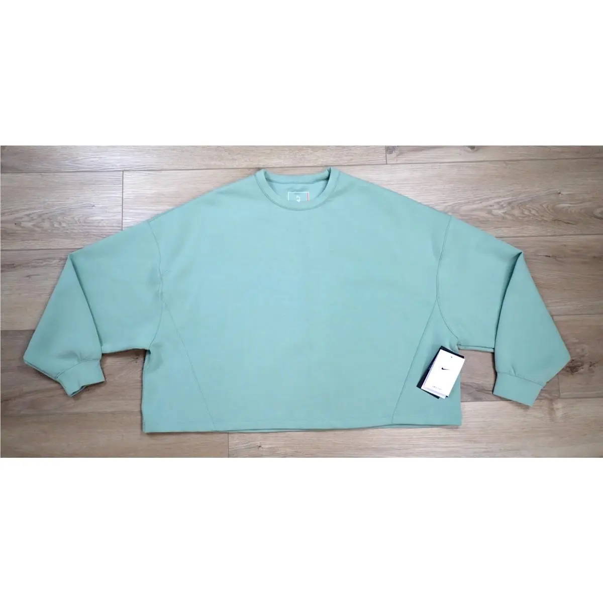 Nike Womens 24.7 Oversized Impossibly Soft Crew Top Sweater Shirt Small