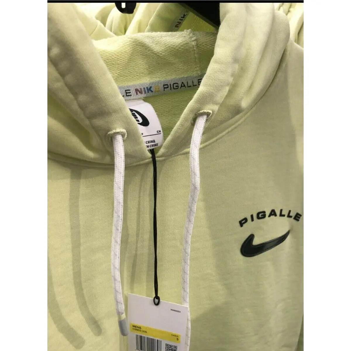 Nike clothing - luminous green 2