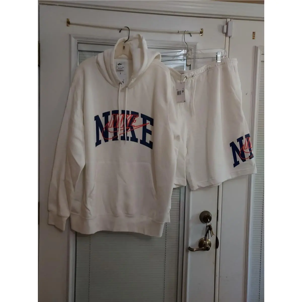 Nike clothing - White 1