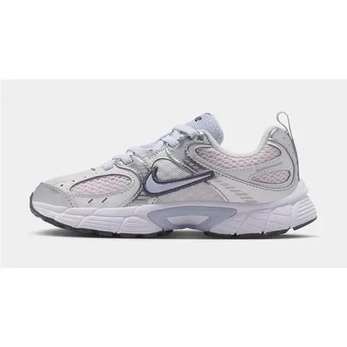 Nike Unisex-child V5 Rnr /light Violet/ Ghost /little Kid . Size 2.5Y