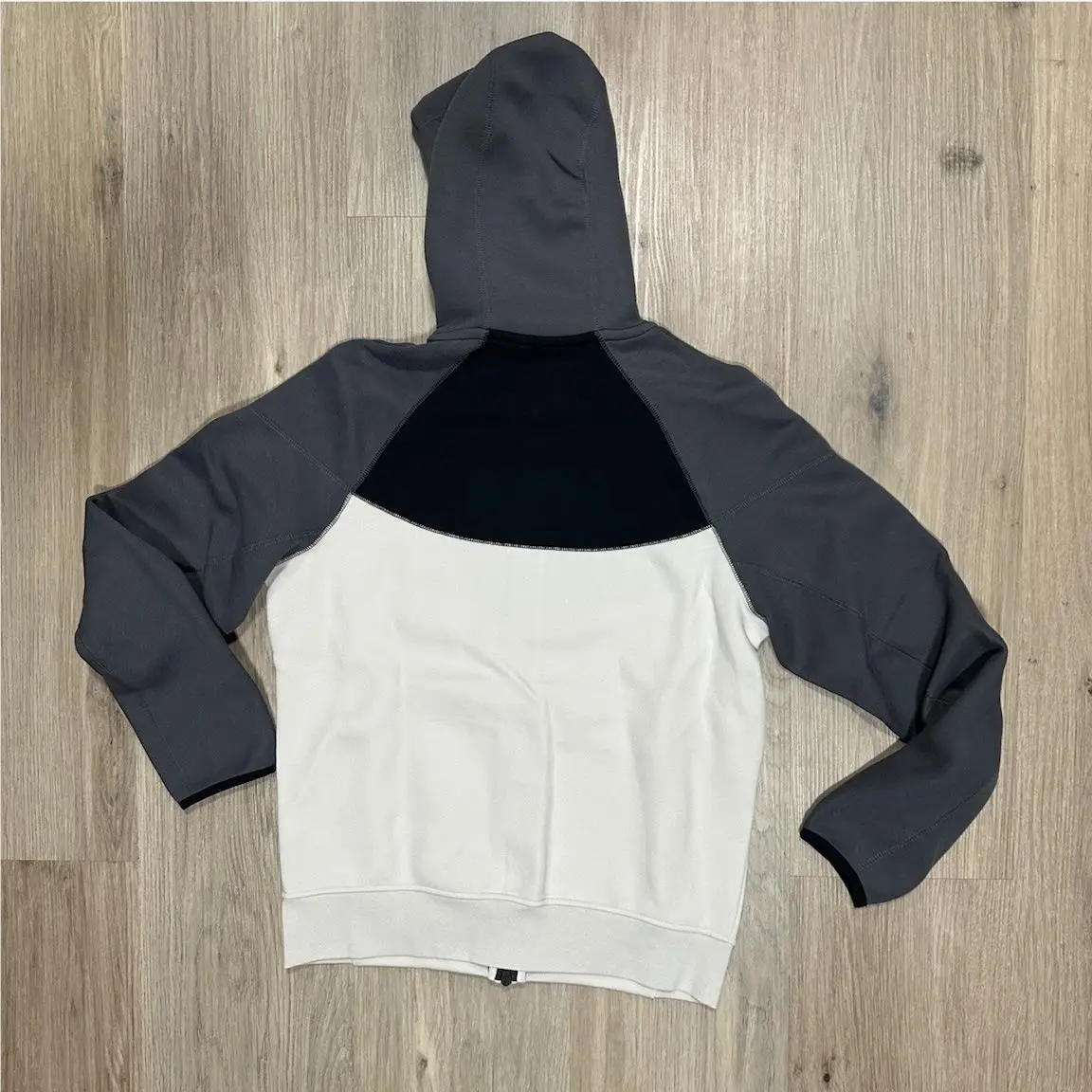 Nike clothing - Lt Orewood/Iron Grey-Black-Gold (UPC: 196977341977) 0