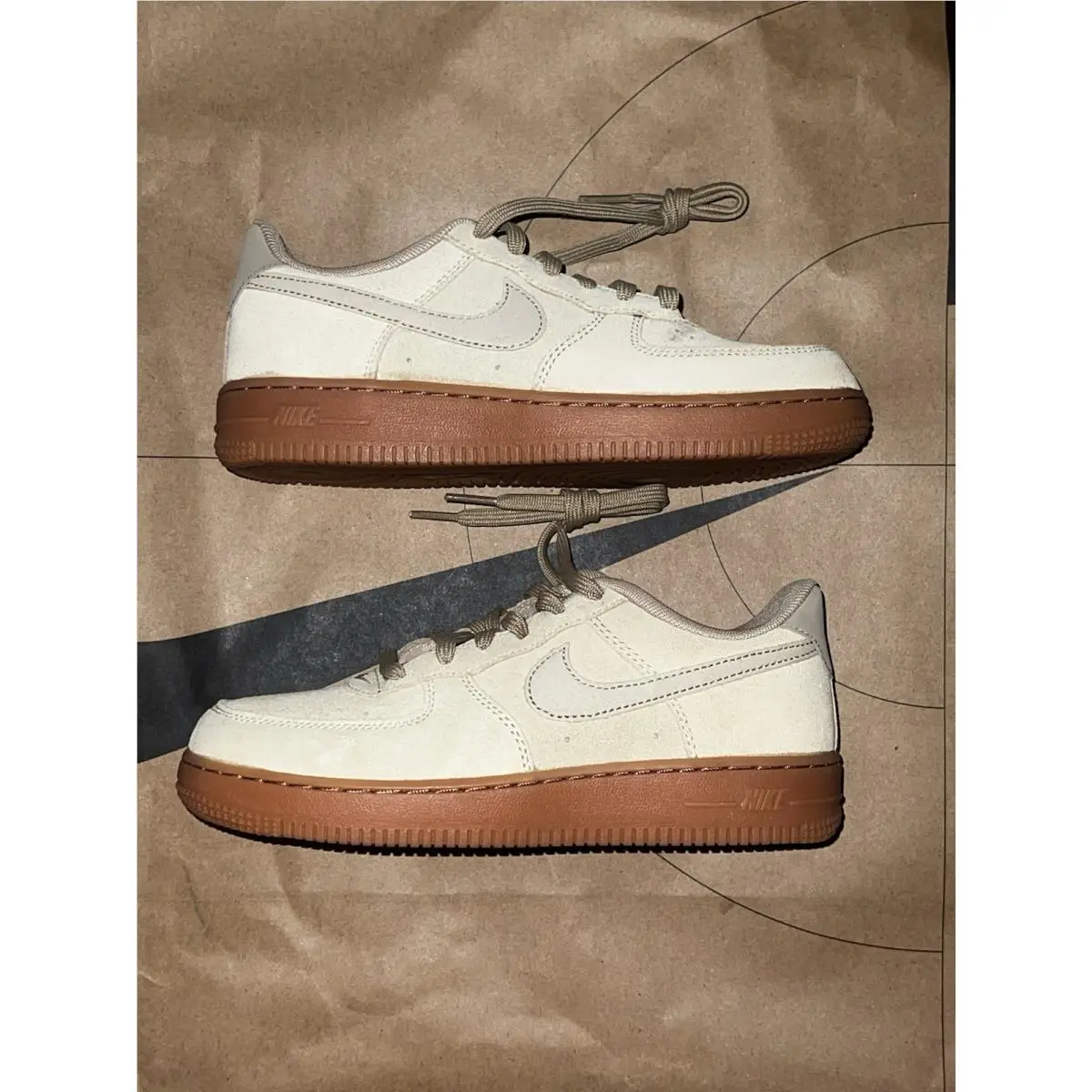 Nike shoes - Nike Air Force 1 LV8 - Mushroom 3
