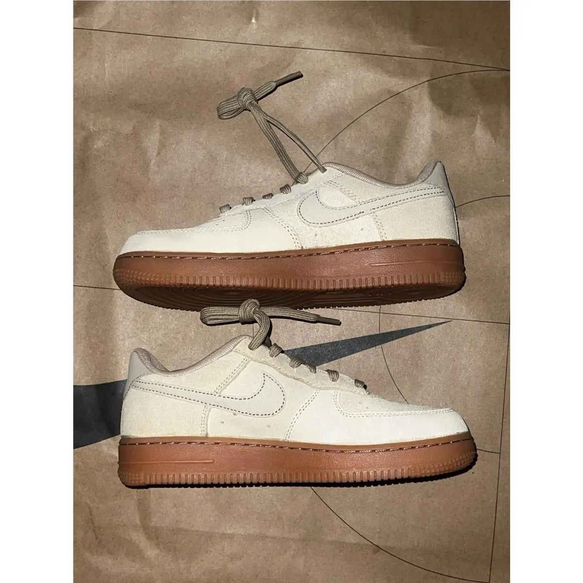 Nike shoes - Nike Air Force 1 LV8 - Mushroom 4
