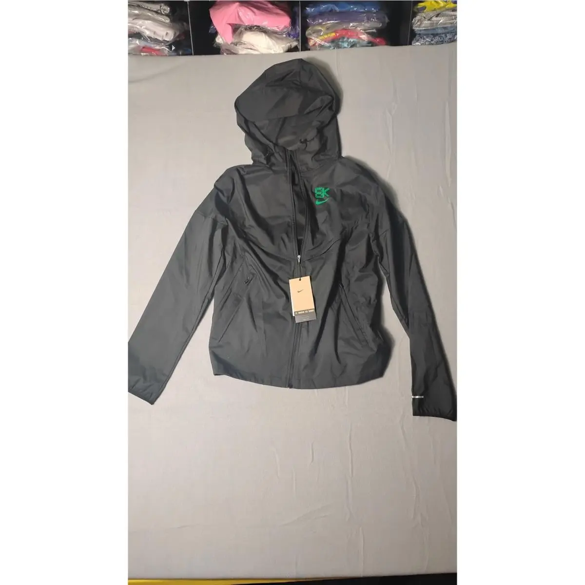 Nike Eliud Kipchoge Windrunner Running Jacket Black Green FV9606-010 Mens XS