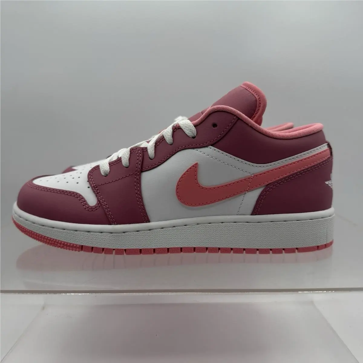 Nike Air Jordan 1 Low GS Desert Berry Coral 553560-616 Size 6Y Youth
