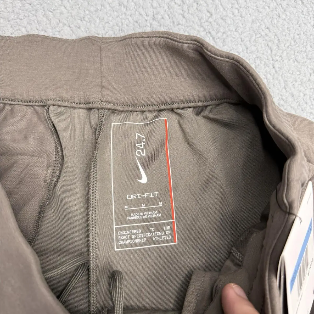 Nike clothing - Nike 24.7 - HQ6970289 - Gray (UPC: 197859455577) 5