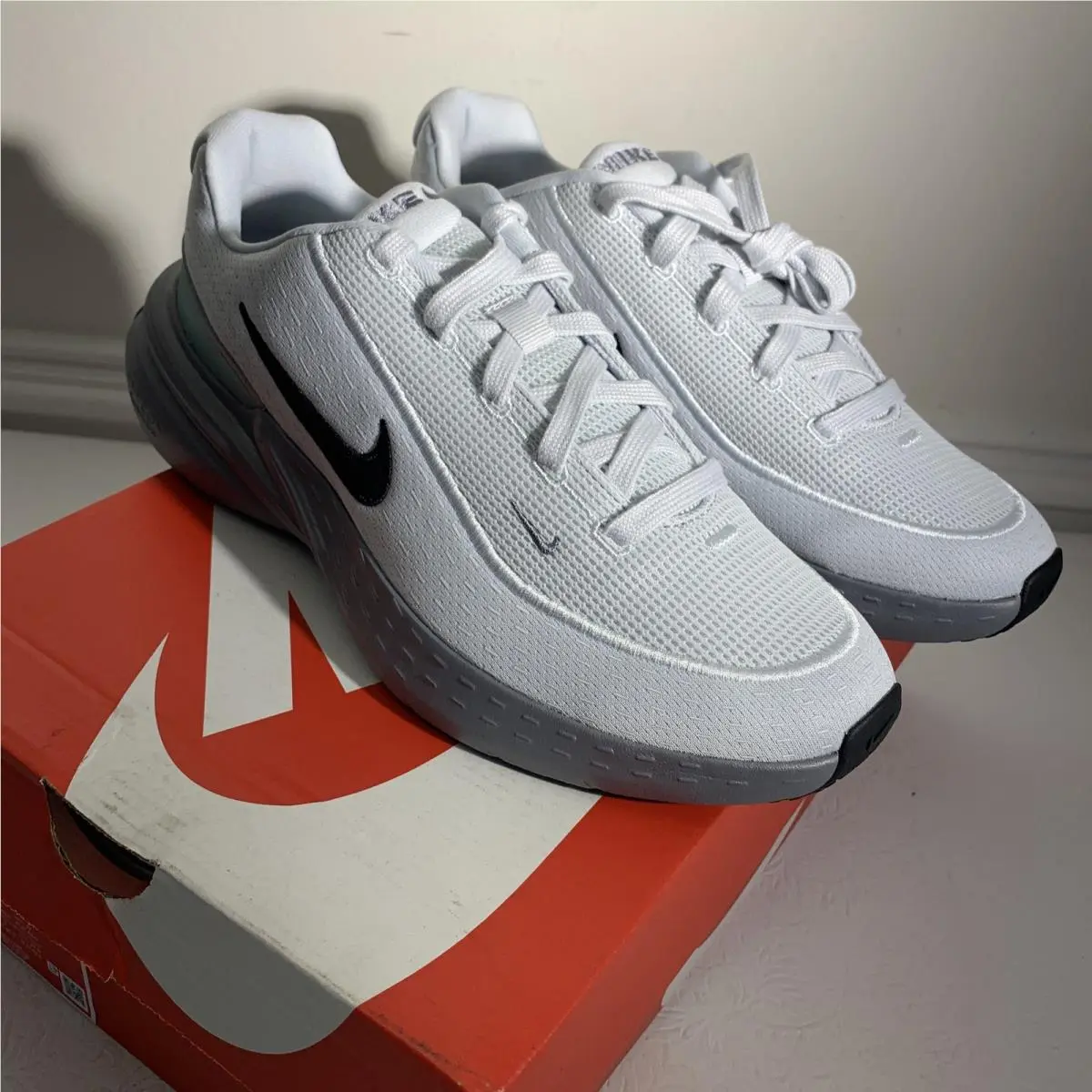 Nike Pure Platinum/black/cool Grey Uplift SC Men Women Unisex Size 9 Men 10.5 W