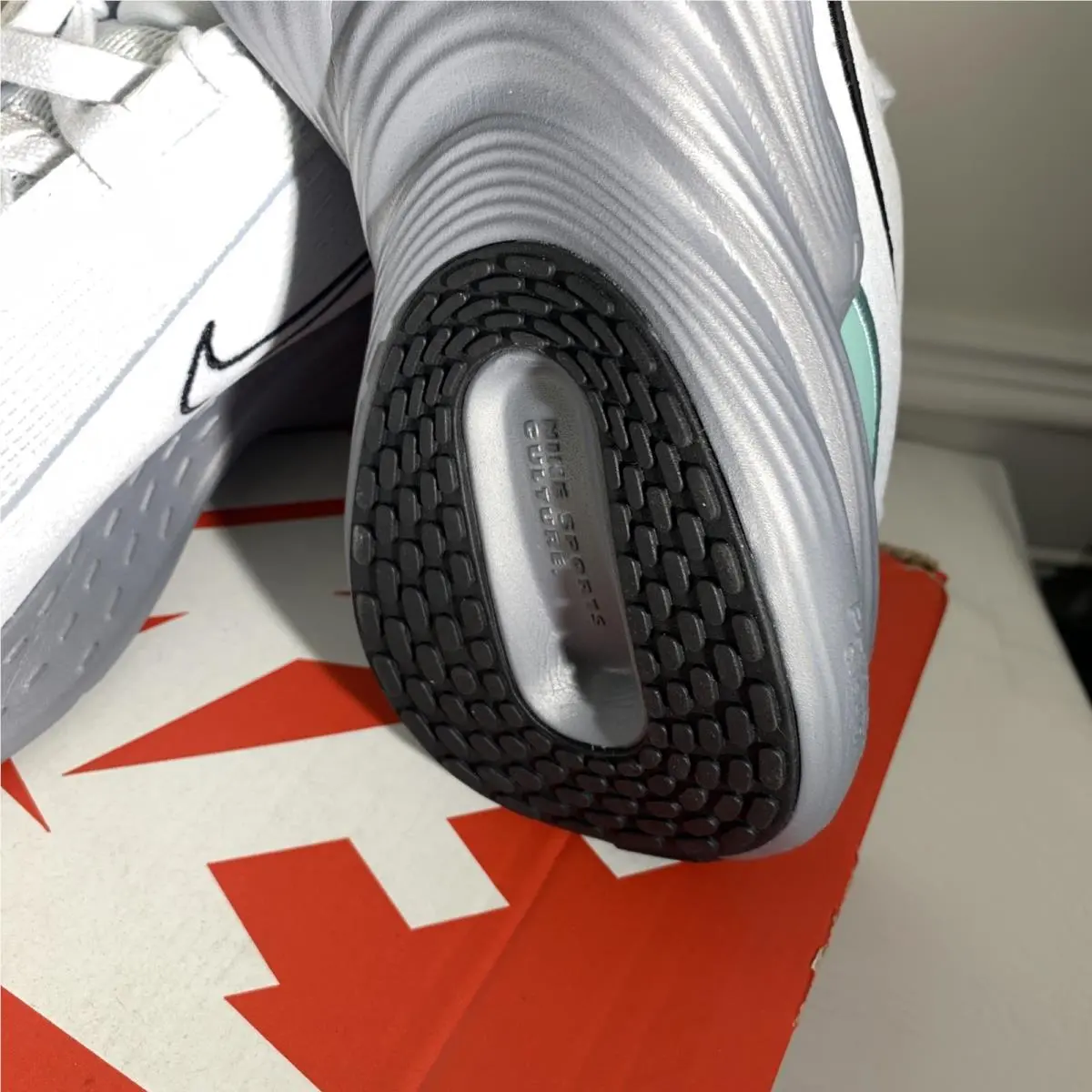 Nike shoes - Nike Uplift SC - Uplift - White (UPC: 0198482423728) 10