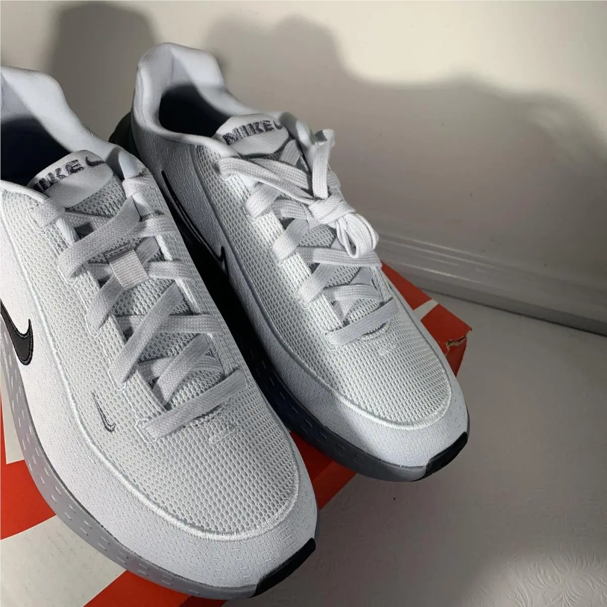 Nike shoes - Nike Uplift SC - Uplift - White (UPC: 0198482423728) 0