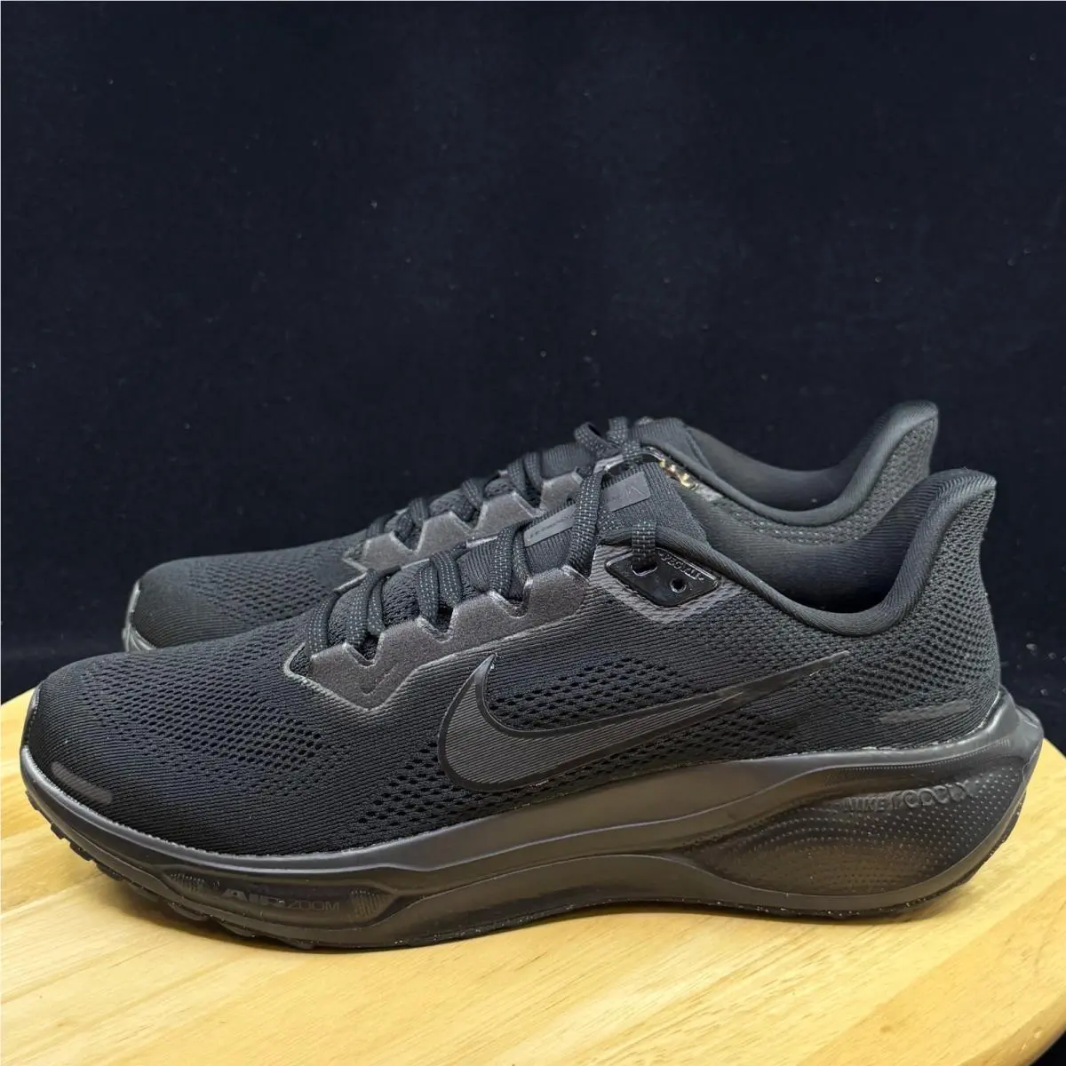 Nike shoes - Black 0