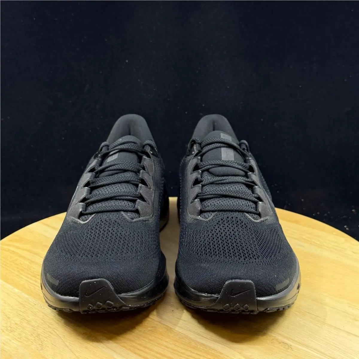 Nike shoes - Black 4