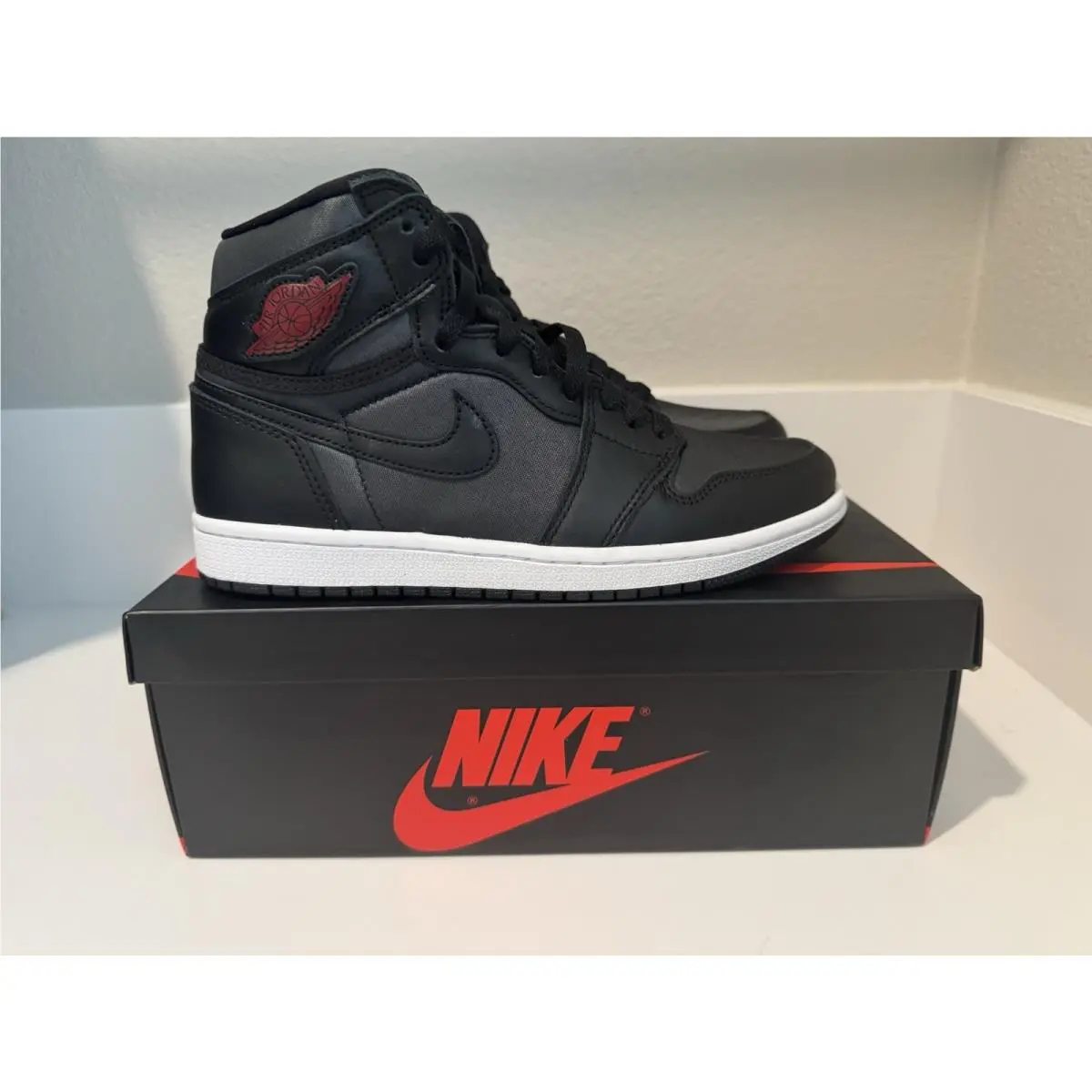 Nike shoes - Air Jordan 1 - Air - Black 2