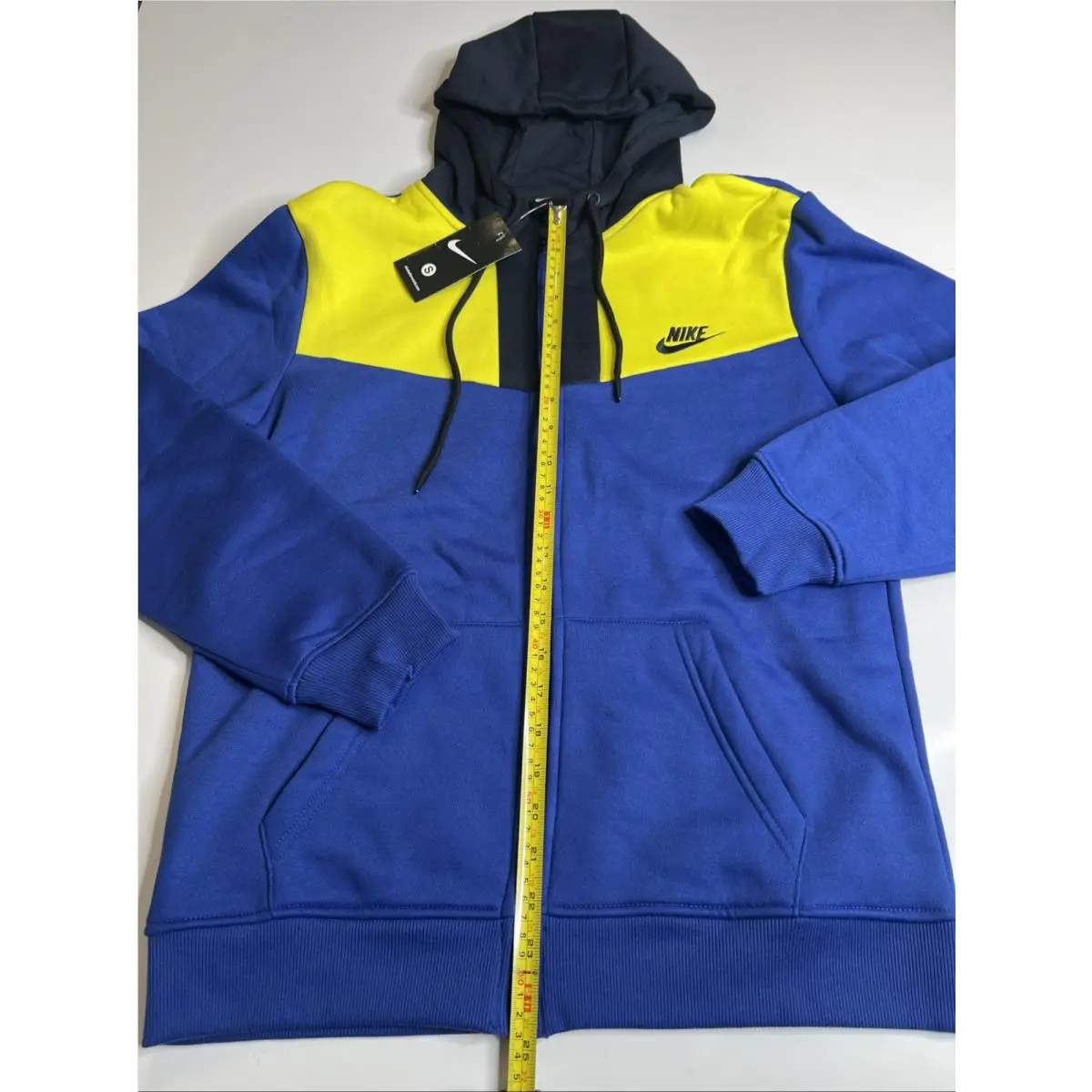 Nike clothing - Blue, Yellow, Black 1