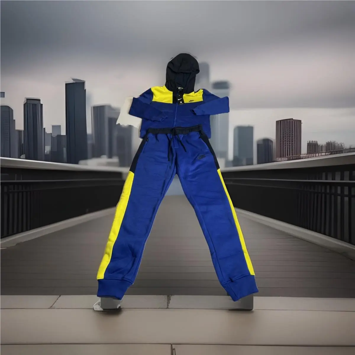 Nike Track Suit Size Small Men or Women Hooded B5