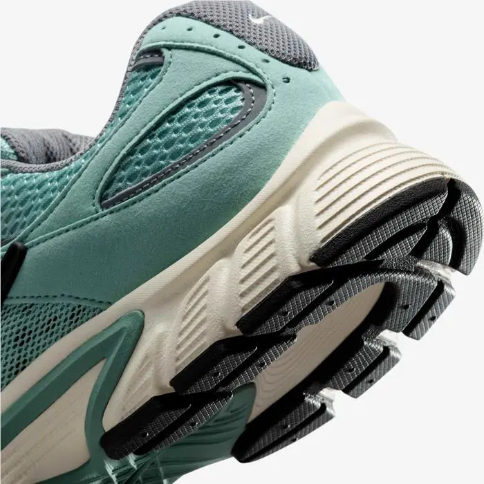 Nike shoes - Nike V5 RNR - RNR - Cannon/Pale Ivory/Cool Grey/Black (UPC: 198486258333) 4