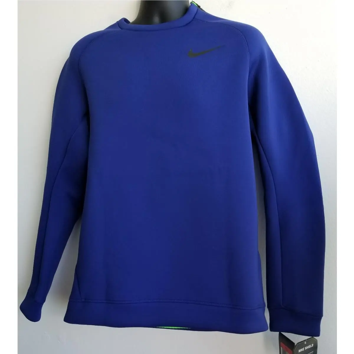 Nike Shield Therma Fit Long Sleeve 749311 455 Repels Water Blocks Wind Mens L