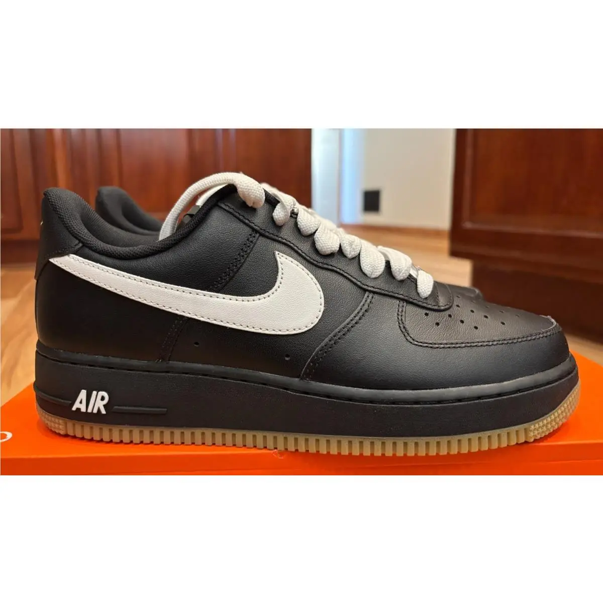 Nike Air Force 1 `07 LV8 Black Gum IB6388-001 Men`s Size 9 Sample