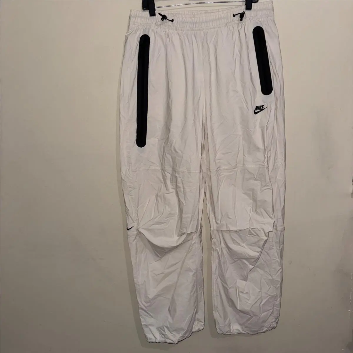 Nike Tech Woven Oversized Pants Jogger Men’s Large Light Orewood HM7158-104