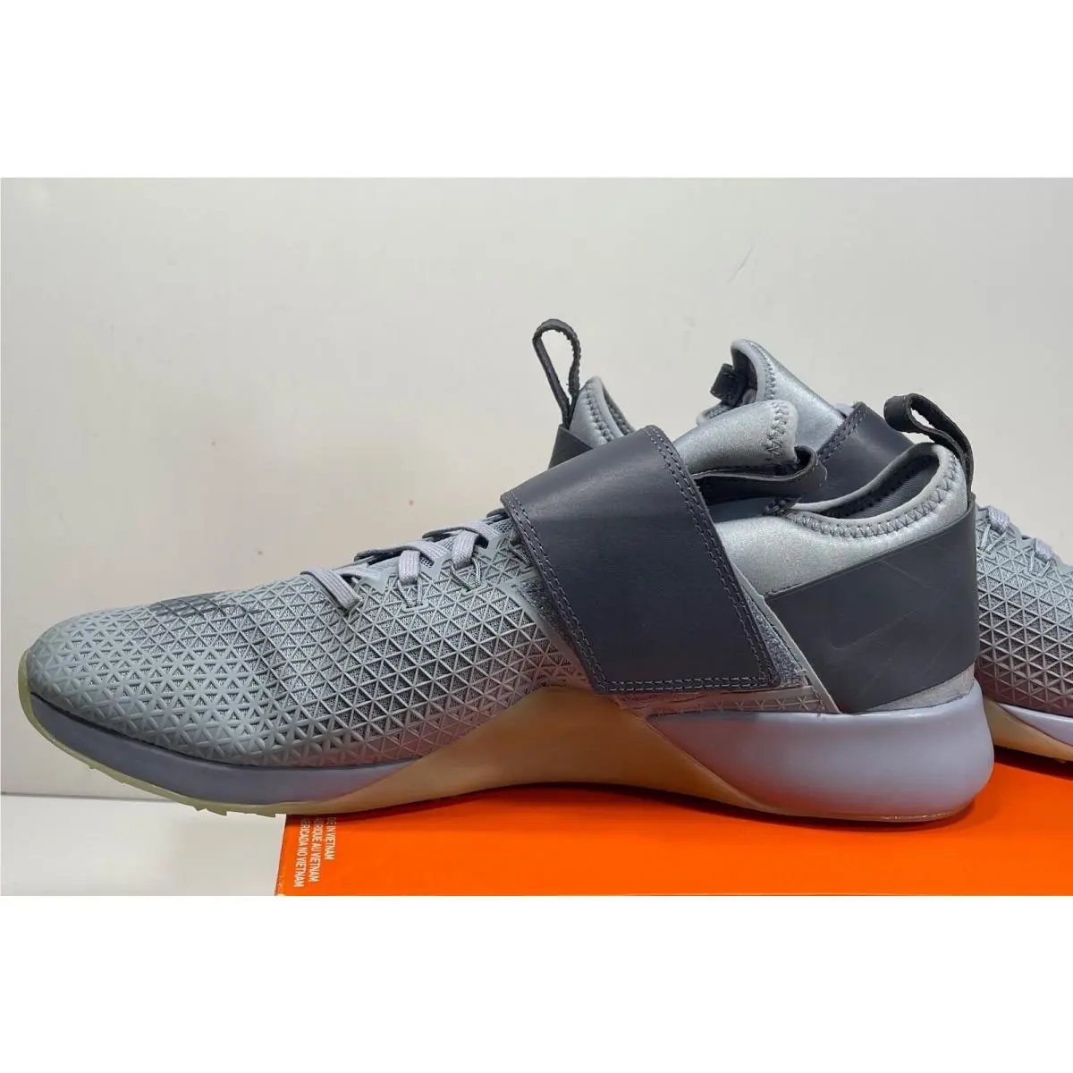 Nike shoes - Nike Air Zoom Strong - Air Zoom Strong - 876134 003 - GLACIER GREY (UPC: 675911104880) 4