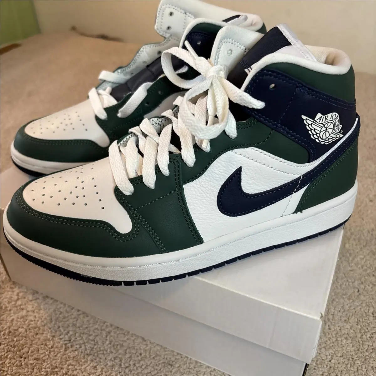 Nike shoes - Air Jordan 1 Mid SE - Blue 0