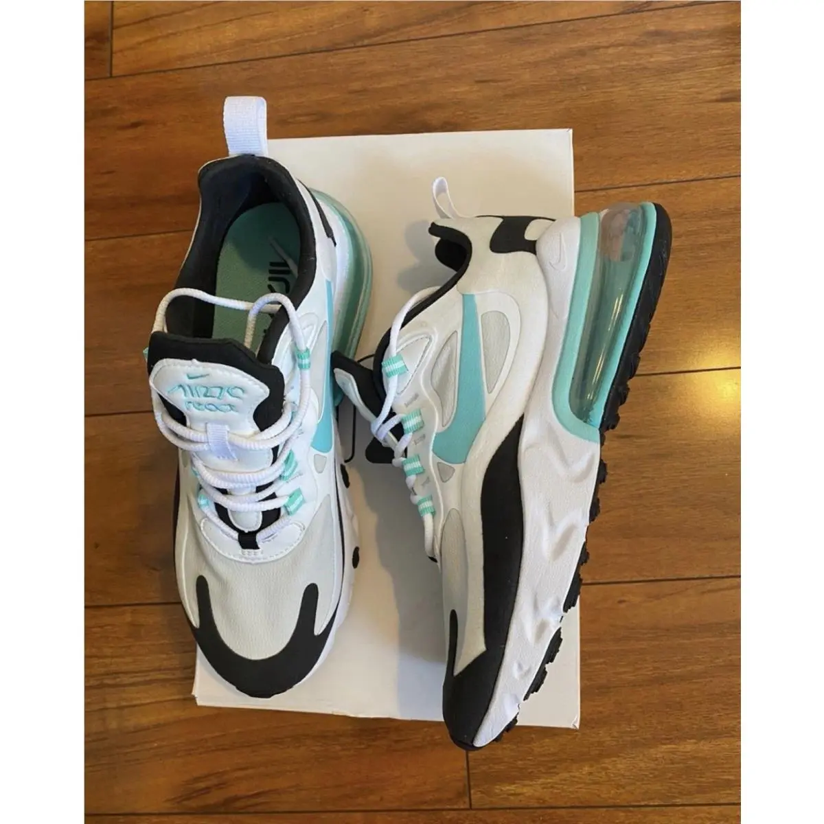 Womens Nike SZ 7 Shoes Air Max 270 React